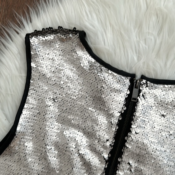 FOREVER 21 | Sequin Crop Top | Size M - Picture 5 of 9